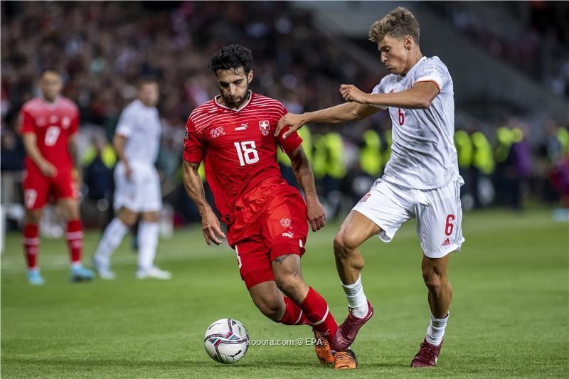 بالصور.. إسبانيا تعبر سويسرا بشق الأنفس