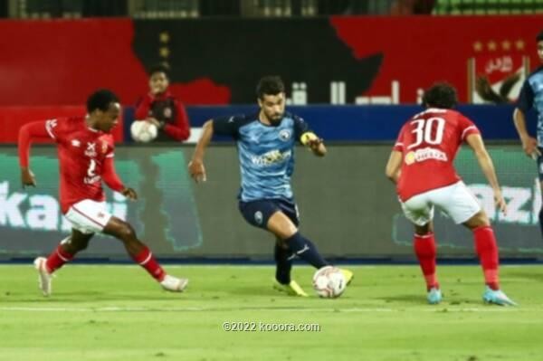 الأهلي وبيراميدز.. مفترق طرق بين طموح قمصان وحلم تاكيس