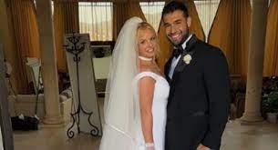 بريتني سبيرز تتزوج سام أصغري في حفل تخللته أحداث درامية