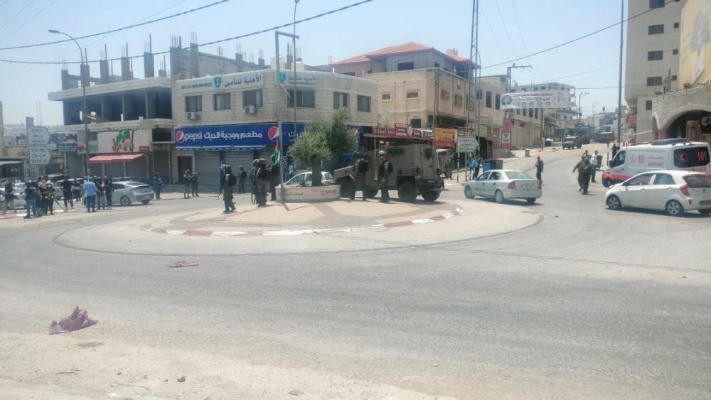 الاحتلال يُزيل العلم الفلسطيني بعد رفعه بوقفة في عرّابة