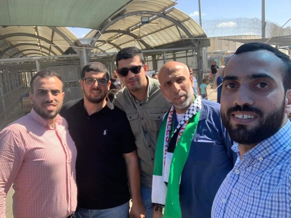 الاحتلال يٌفرج عن النائب ياسر منصور من نابلس