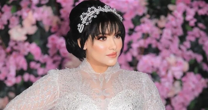 بدرية طلبة تثير الجدل بين متابعيها بفستان زفاف