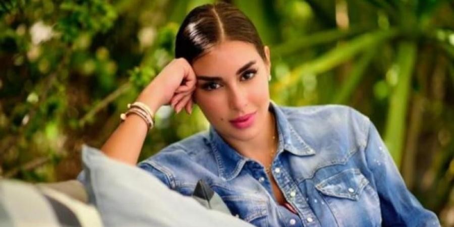 ياسمين صبري تعتذر عن بطولة مسلسل الشادر