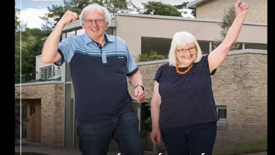 تذكرة بـ10 جنيهات إسترلينية تغير حياة عجوز بريطانية