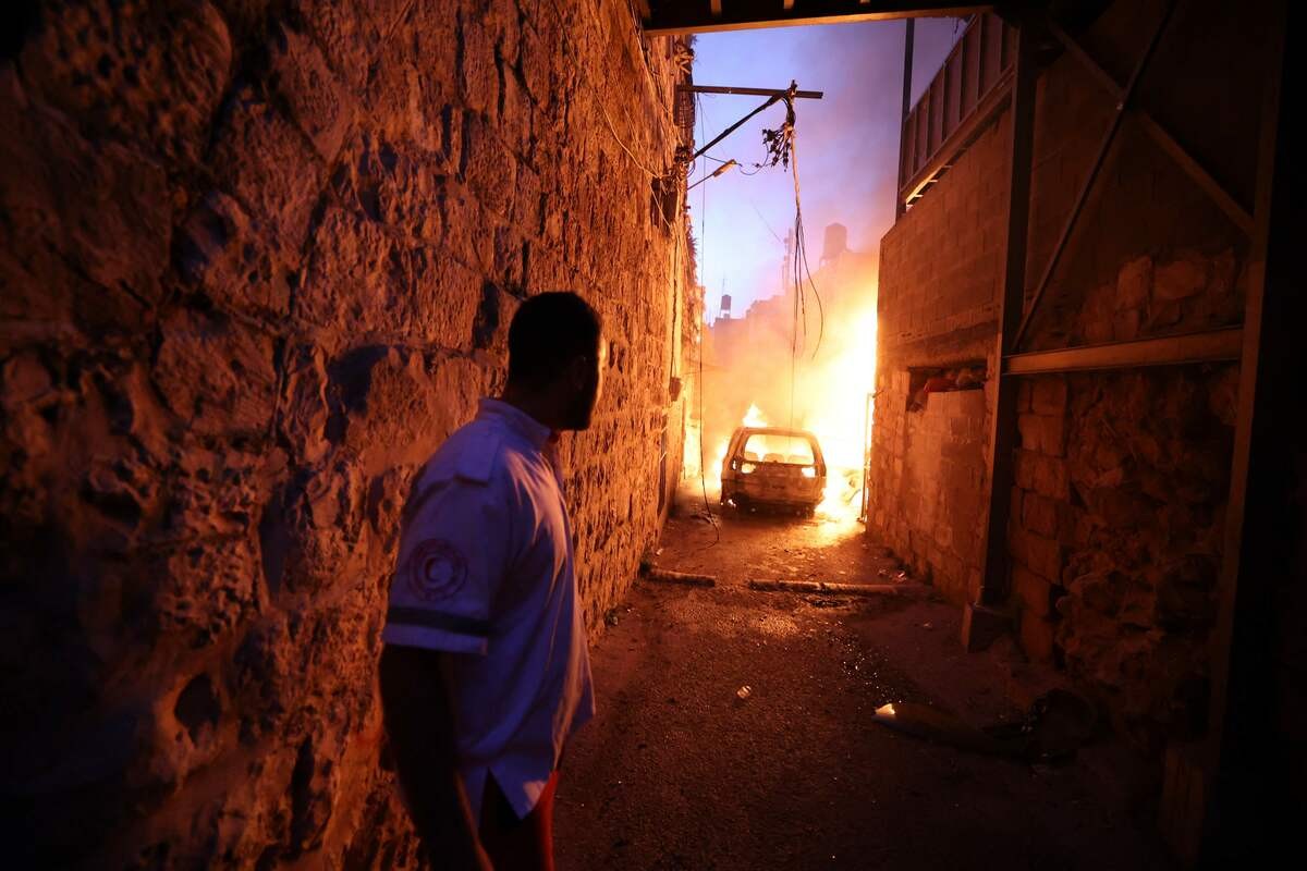 وقعت داخل "عش الدبابير"