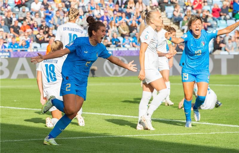 بالصور: إيطاليا تتعادل مع أيسلندا في أمم أوروبا