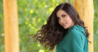 نسرين طافش تعلن ارتباطها.. وتعلق: بارك الله في هذا الحب الأبدى