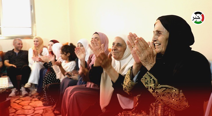 بالفيديو: وكالة "خبر" ترصد فرحة عدد من أوائل الثانوية العامة في قطاع غزّة