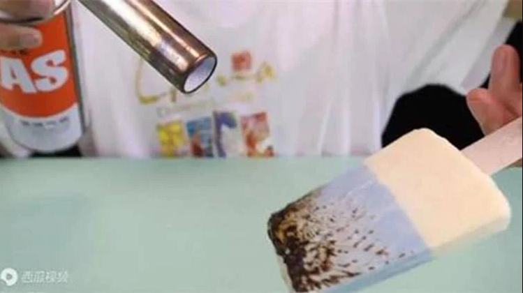 شركة صينية تبتكر "آيس كريم" غير قابل للذوبان