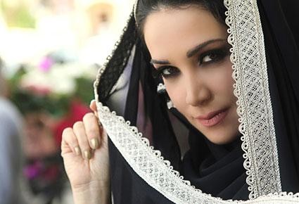 اعتزال ديانا حداد بسبب الحجاب يثير الجدل