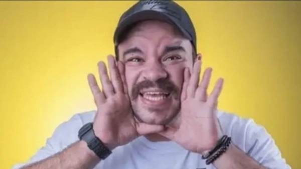 محمد عبد الرحمن يطمئن جمهوره بعد شائعات فقدانه للنطق