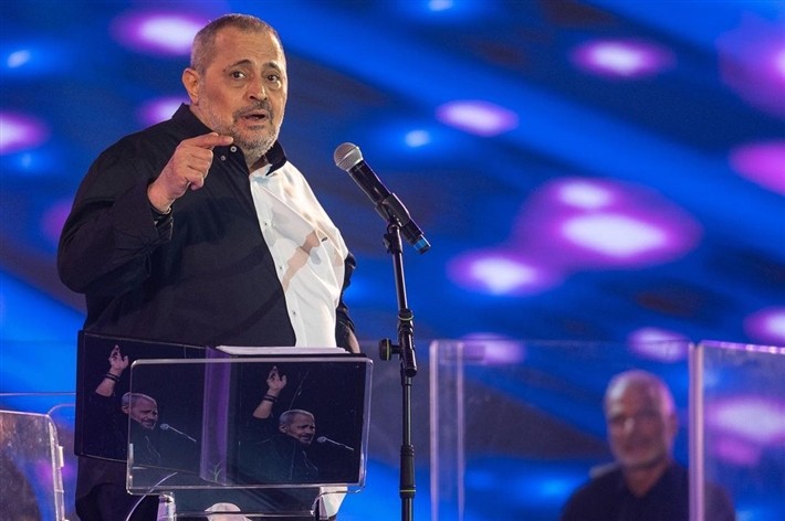 جورج وسوف يطمئن جمهوره ويعلن نجاح عملية استئصال لحمية على الأحبال الصوتية