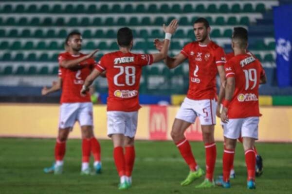 بالصور: الأهلي يواصل صحوته ويعبر عقبة المقاصة