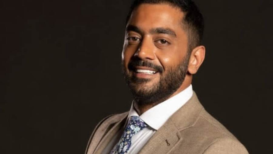 أحمد فلوكس يعلن توبته ويطلب السماح لمن أساء لهم