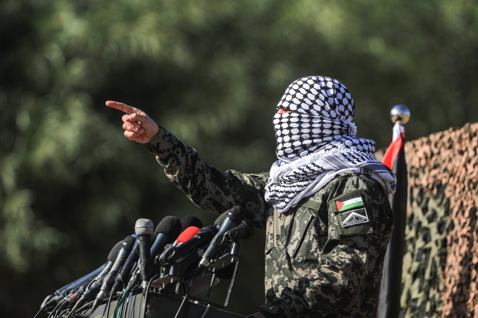 تحليل: هل نجحت المقاومة في تجاوز "واقع الانقسام السياسي" بالوحدة الميدانية بين غزّة والضفة؟