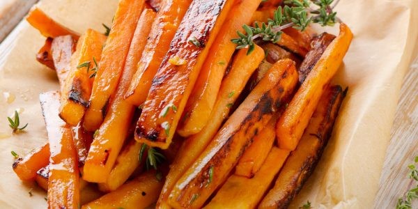 أصابع البطاطا الحلوة المخبوزة والمقرمشة