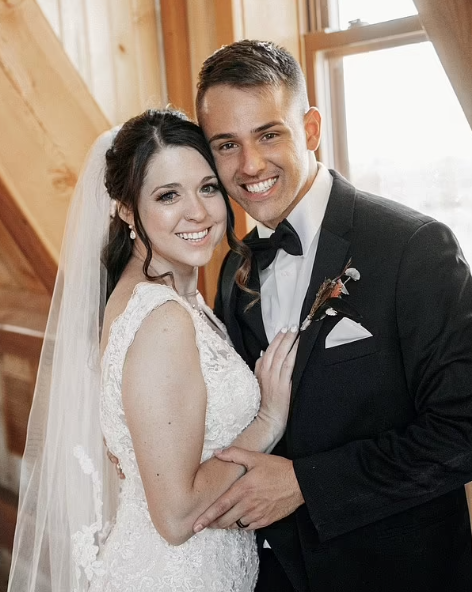 أمريكية كفيفة تستعيد بصرها وترى زوجها للمرة الأولى.. اعرف قالت إيه