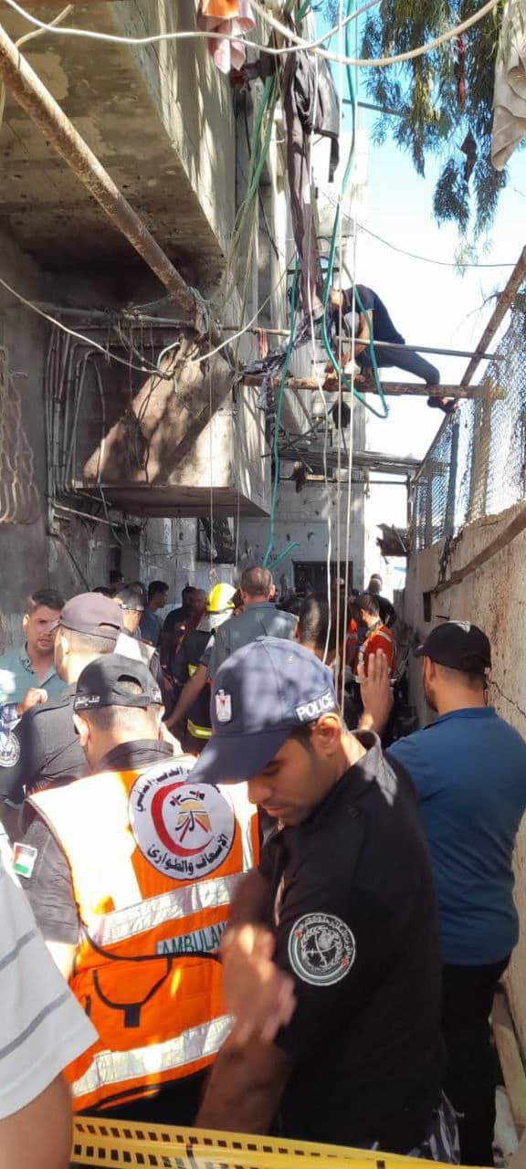 محدث بالصور: شهيد وإصابات في انفجار عرضي داخل منزل سكني جنوب قطاع غزة