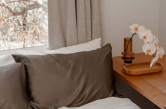 شركة بريطانية تصنع أغطية وسائد للوقاية من حب الشباب