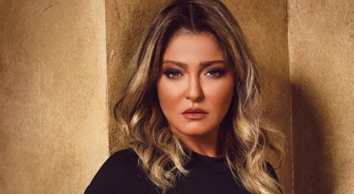 بعد غياب... أحدث ظهور لعلا غانم مع ابنتيها