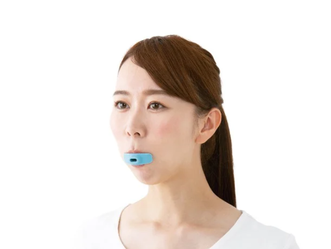 شركة يابانية تبتكر جهازا يتيح لمستخدميه الغناء كالمحترفين