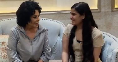 إسعاد يونس تحقق أمنية محاربة سرطان بلقائها