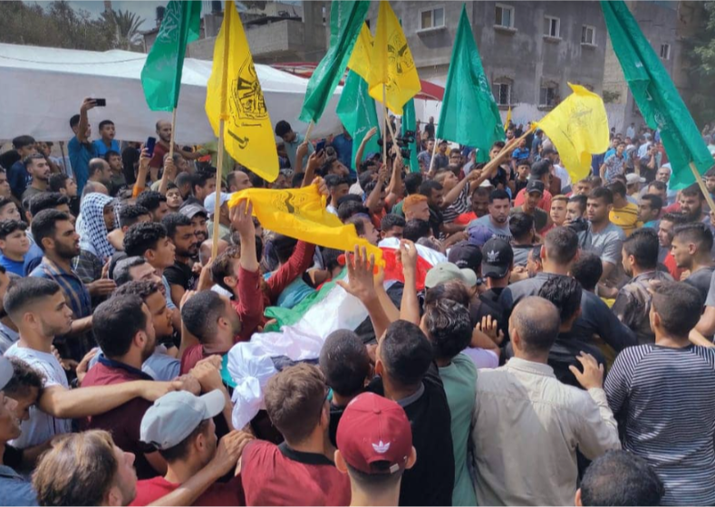 أهالي بيت حانون يُشيعون جثمان الشهيد إبراهيم أبو صلاح