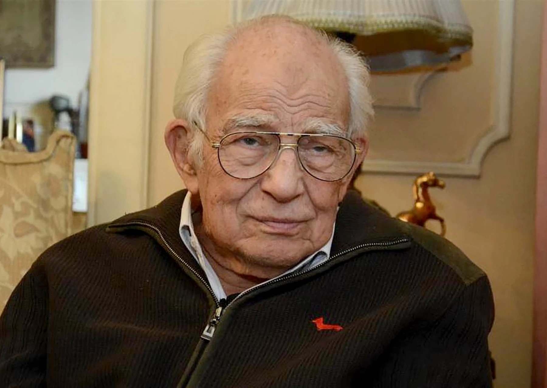 "مكانتش بترد عليّا".. رشوان توفيق يتحدث عن زوجته وتفاصيل من حياته الشخصية