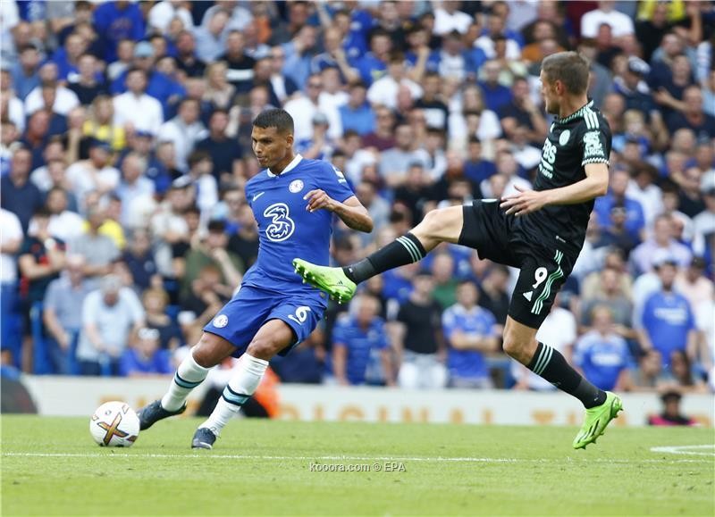 بالصور.. سترلينج يقود تشيلسي "المنقوص" لعبور ليستر