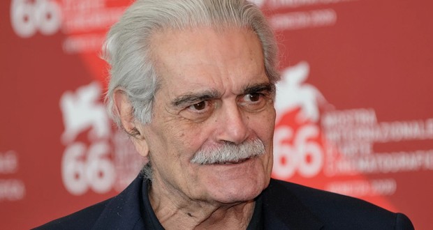 نقل جثمان عمر الشريف وحفيدته إلى قبر جديد!