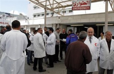 الصحة: الطواقم الطبية في مستشفى رفيديا تعمل على إنعاش إصابتين حرجتين