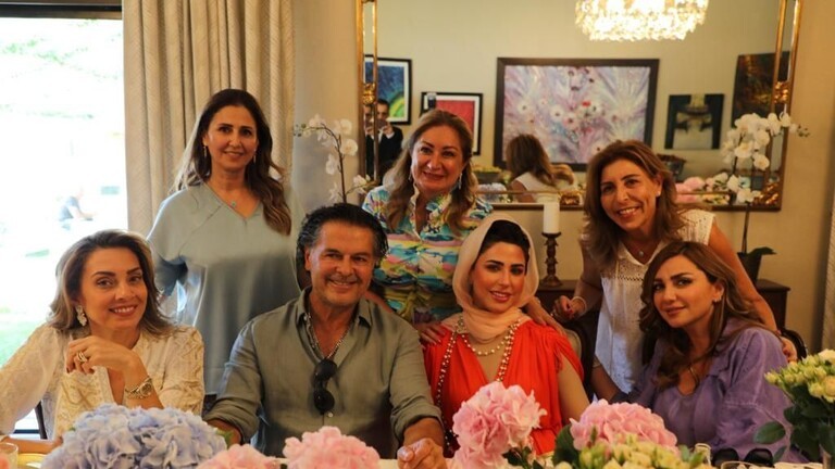 شاهد: راغب علامة مع زوجة السفير العراقي في الأردن تثير الجدل في العراق