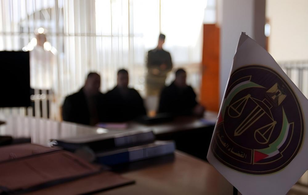 المحكمة العسكرية بغزة تُمهل متهماً عشرة أيام لتسليم نفسه