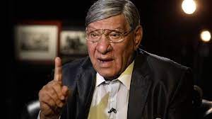 مفيد فوزي يفتح النار على دينا الشربيني بسبب عمرو دياب