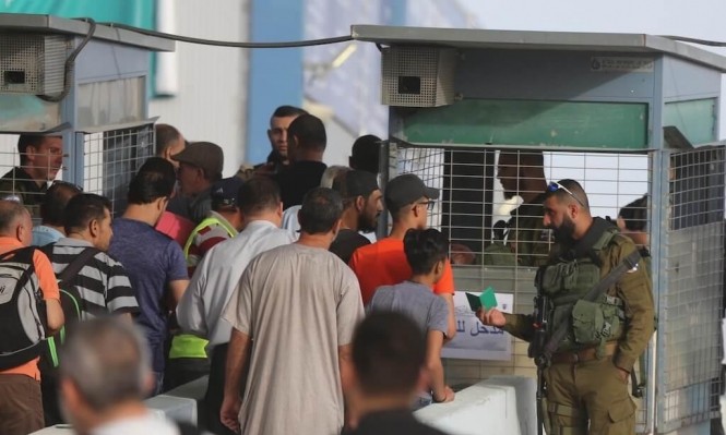 وقفات احتجاجية للعمال الفلسطينيين أمام حواجز الاحتلال