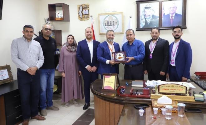 توقيع اتفاقية شراكة لشحن عدادات الكهرباء وتسديد الفواتير في دورا