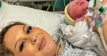 بريطانية تنجب طفلها بعد اكتشاف الحمل بـ24 ساعة