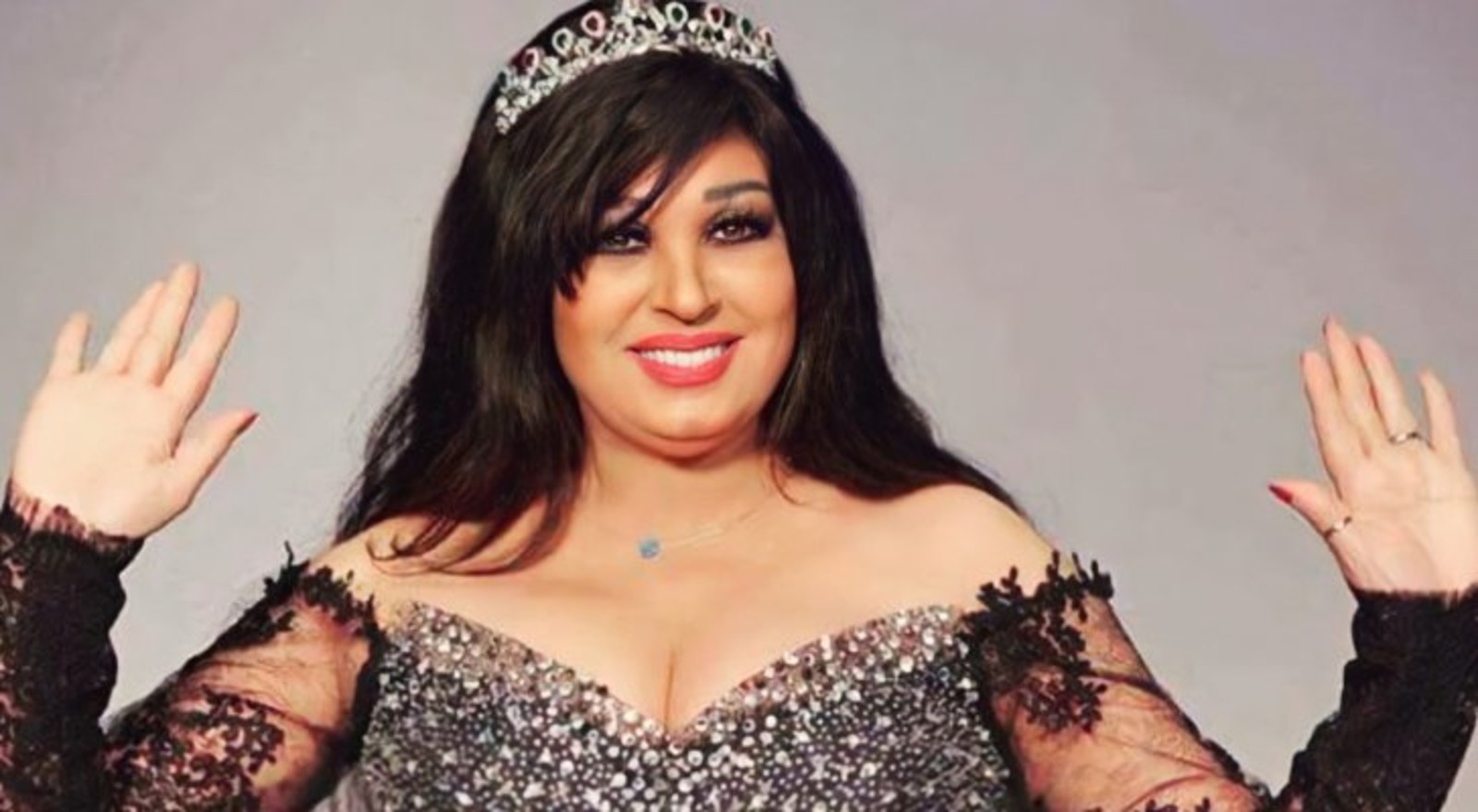 فيفي عبده ترقص على "دلوقتي عجبناكو" في الساحل