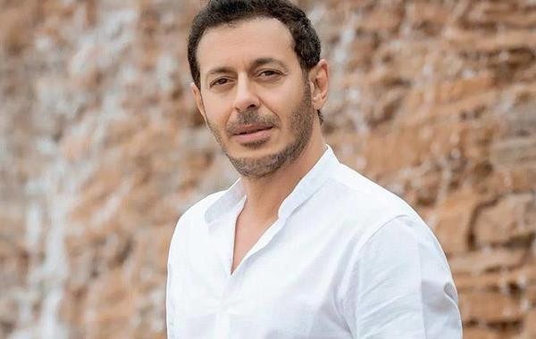 مصطفى شعبان يعطي نصائحه للشباب: "اشتغل على حلمك"