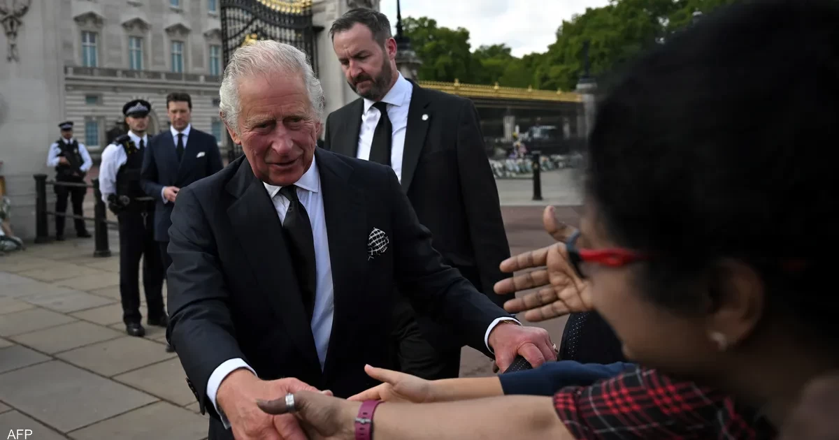 ملك بريطانيا الجديد يصل إلى قصر باكنغهام في لندن