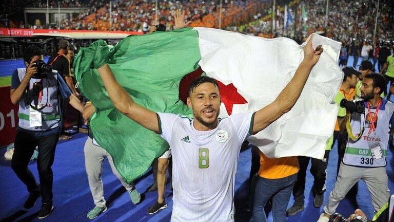 "غير مرحب به في قطر".. بلايلي يتلقى صدمة جديدة بعد رحيله عن "القراصنة"