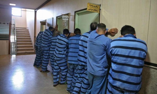 إيران تُفكك خلية تجسس مرتبطة باستخبارات الاحتلال