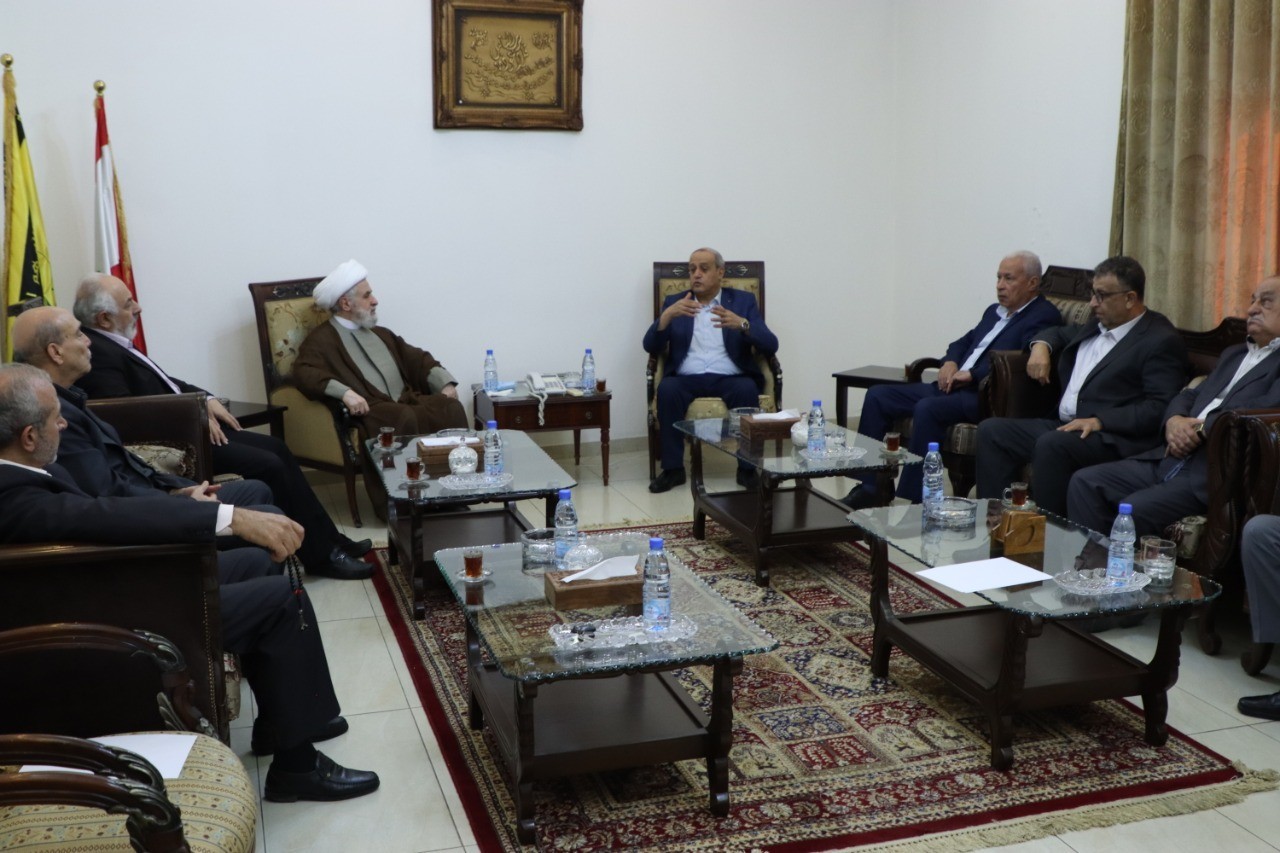 بالصور: تفاصيل لقاء نائب الأمين العام لحزب الله مع وفد قيادي من الجبهة الشعبية
