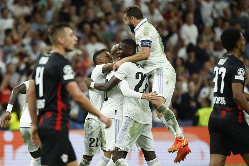 بالصور.. قطار ريال مدريد يعبر فخ لايبزيج بثنائية