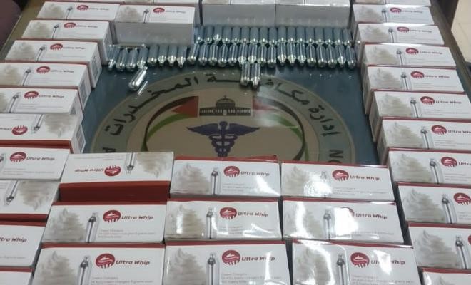 الخليل: ضبط كمية كبيرة من "غاز الضحك"