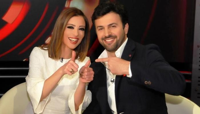 شاهد: تيم حسن يسخر من ذقنه.. ووفاء الكيلاني تتغزل به "زي القمر"