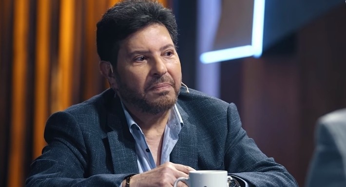 هاني شاكر يهاجم مذيعة قناة "الشمس"