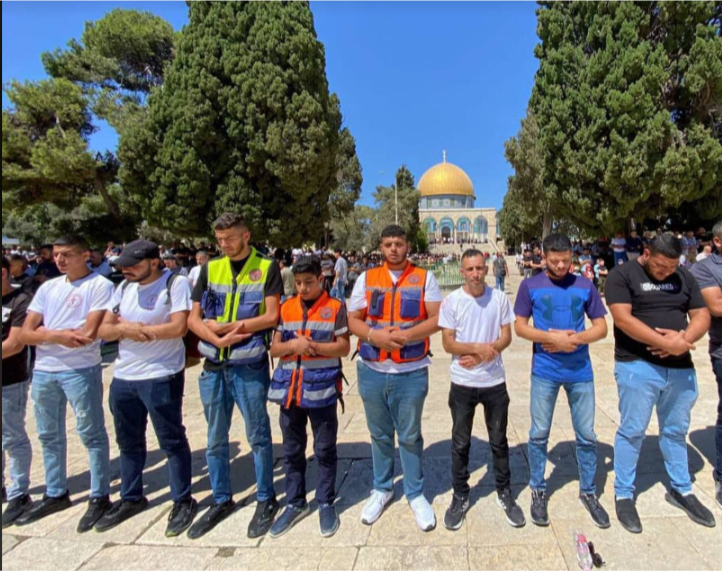 رغم القيود المشددة من الاحتلال