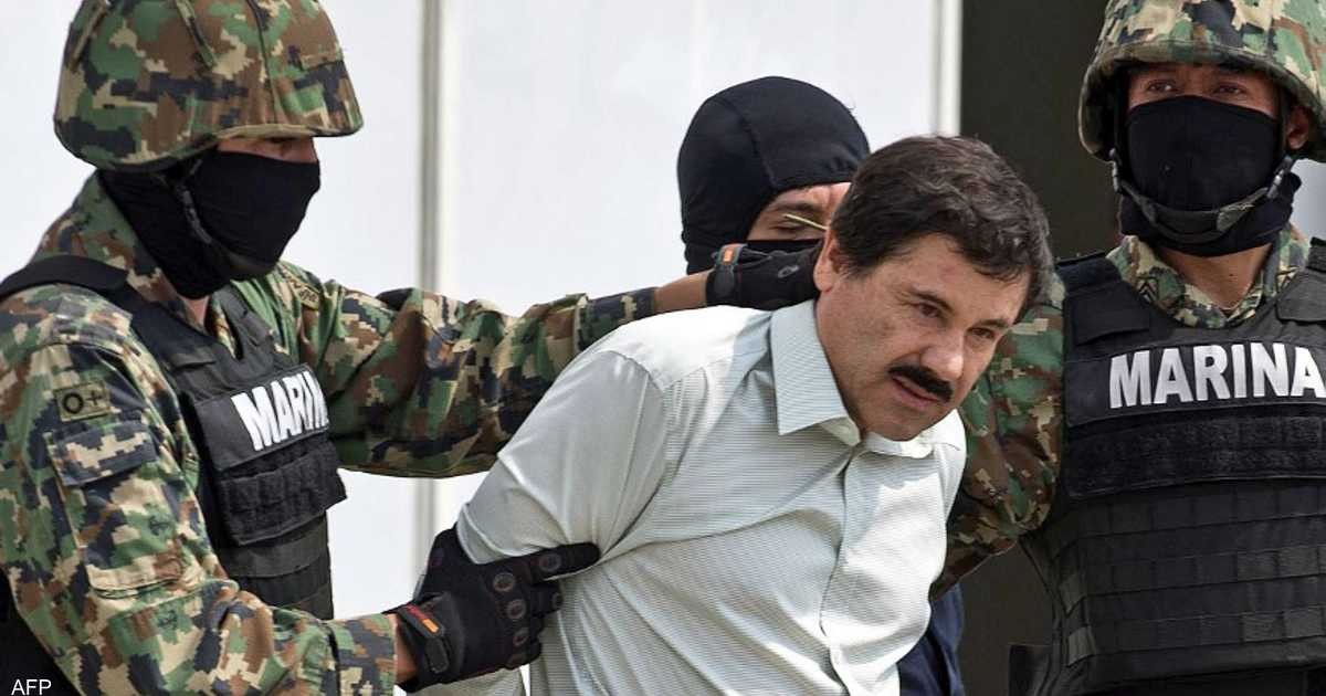 طلب "غريب" لبارون المخدرات المكسيكي إل تشابو من المحكمة