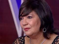 "أنا مسيحية ومروحتش".. عايدة رياض تعلق على تداول صورتها في العمرة